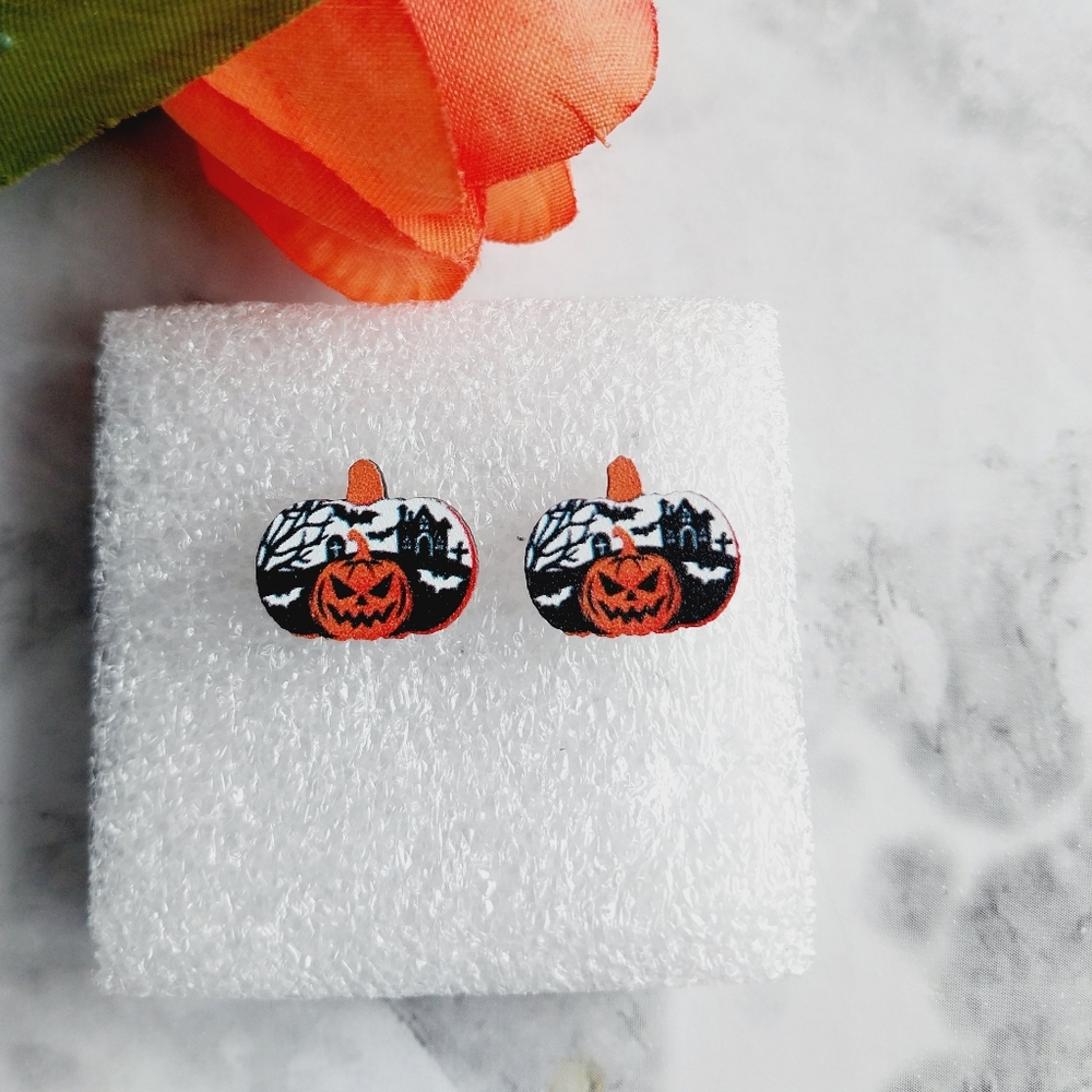 Halloween Pumpkin Jack o Lantern small Studs